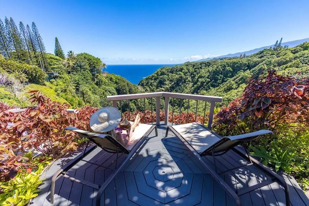 Villa Cliff House With Ocean Views In Haiku, Maui Jungle Huelo